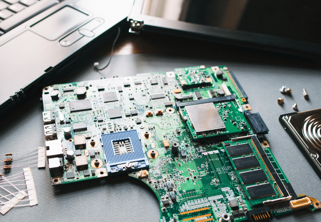 Alienware-Laptop-Motherboard-Repair